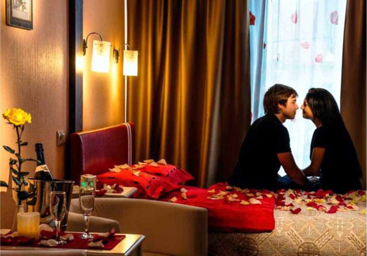 В гостиничном номере устроили горячий секс онлайн онлайн